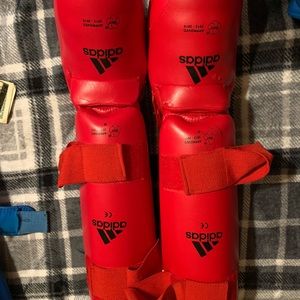 RED ADIDAS WKF APPROVED SHIN-INSTEP PROTECTOR